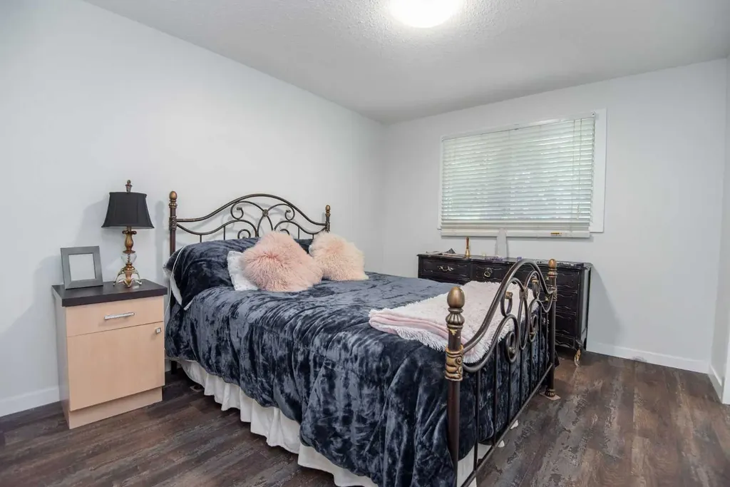 105 Bell Street Red Deer AB T4R 1L6