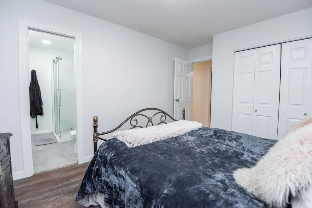 105 Bell Street Red Deer AB T4R 1L6