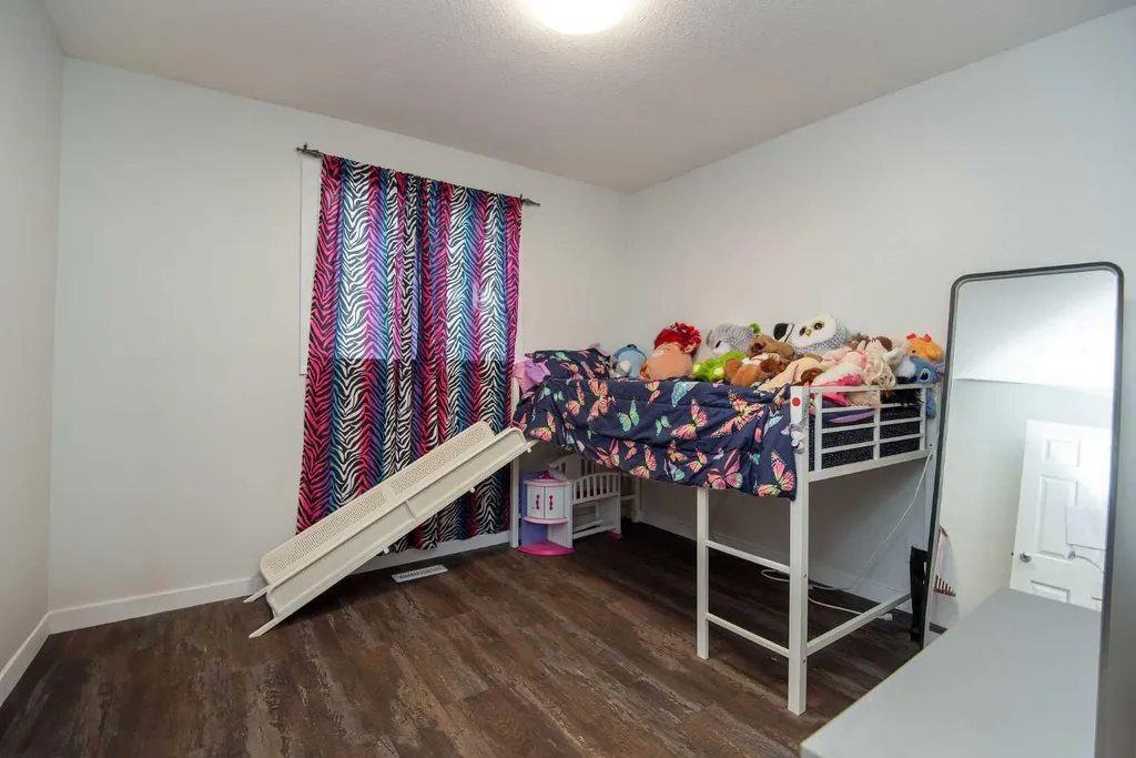 105 Bell Street Red Deer AB T4R 1L6