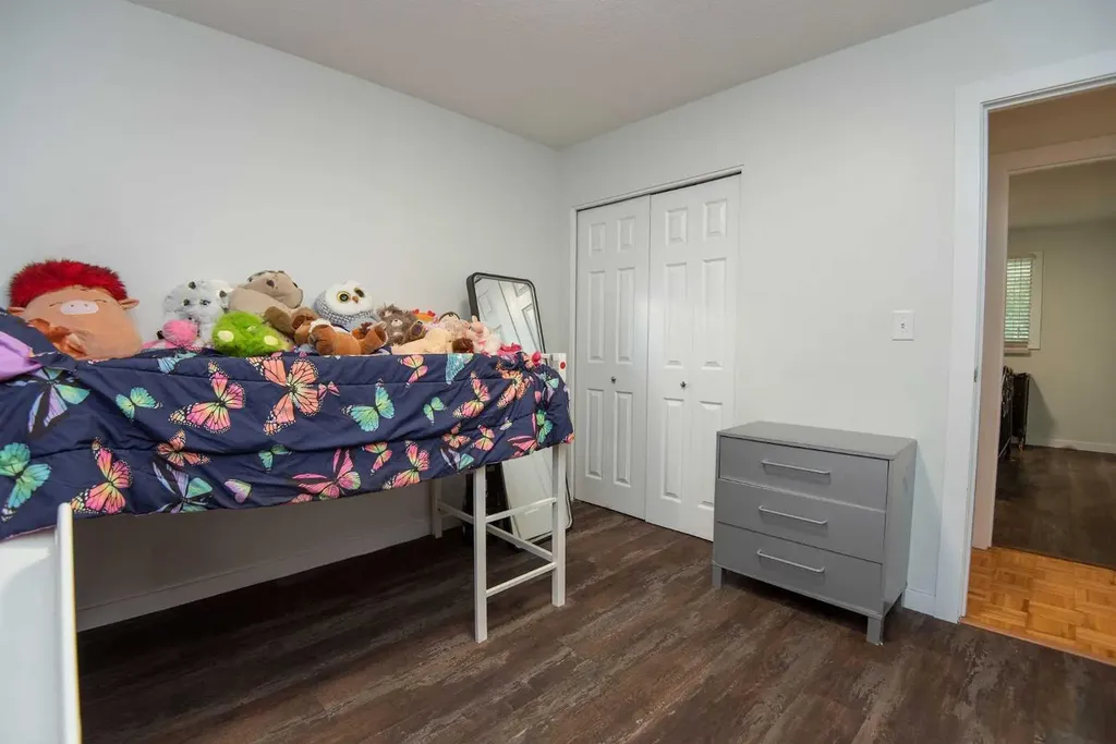 105 Bell Street Red Deer AB T4R 1L6