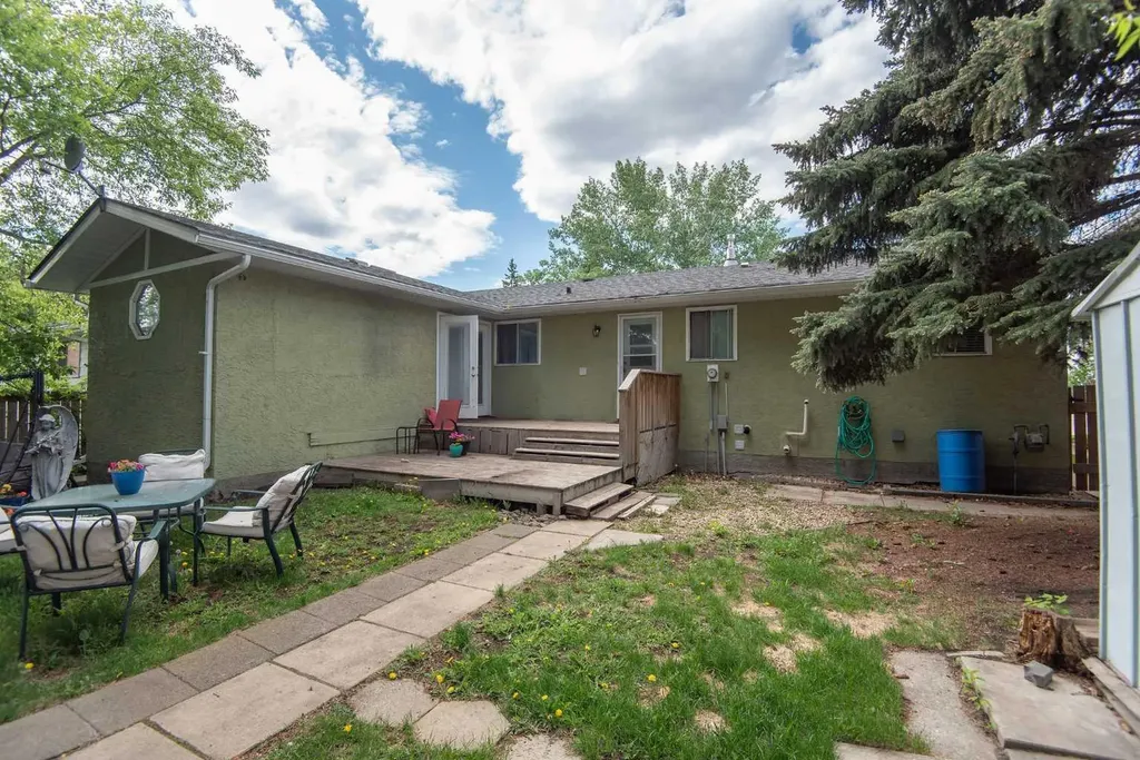 105 Bell Street Red Deer AB T4R 1L6