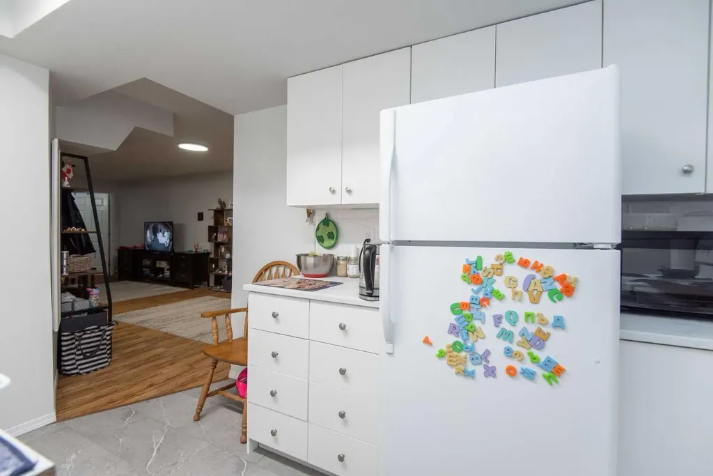 105 Bell Street Red Deer AB T4R 1L6
