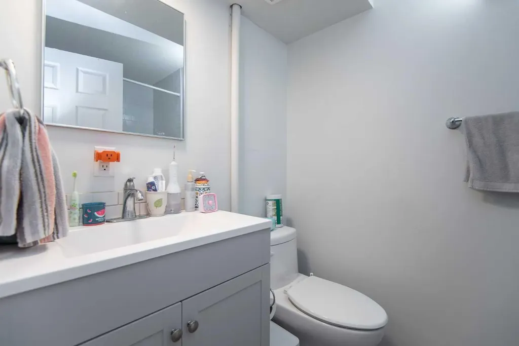 105 Bell Street Red Deer AB T4R 1L6