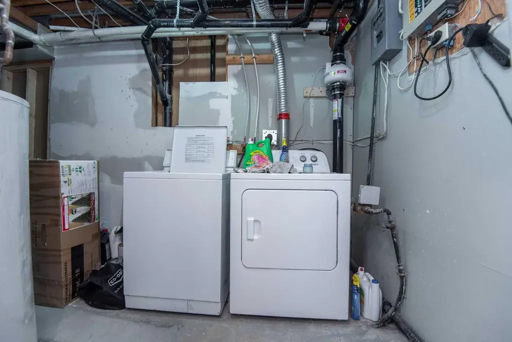 105 Bell Street Red Deer AB T4R 1L6