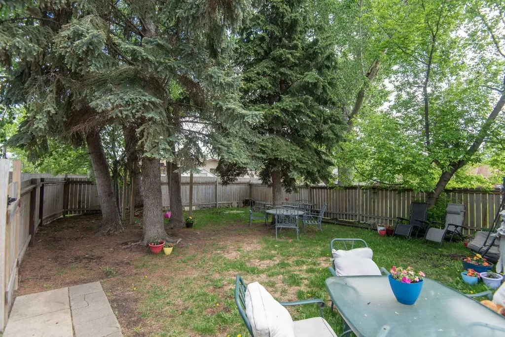 105 Bell Street Red Deer AB T4R 1L6