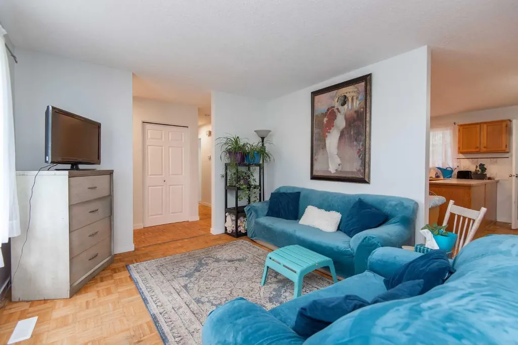 105 Bell Street Red Deer AB T4R 1L6