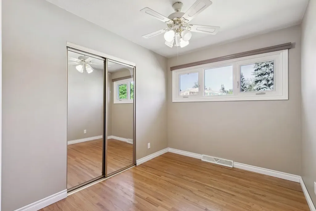 8028 5 Street SW Calgary AB T2V1C5