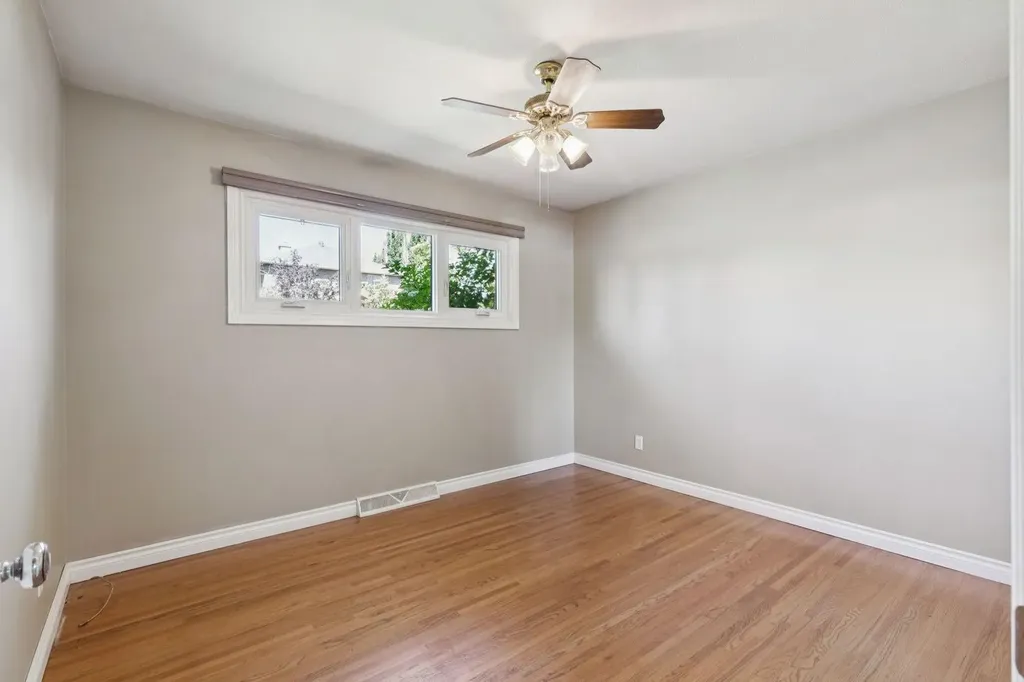 8028 5 Street SW Calgary AB T2V1C5
