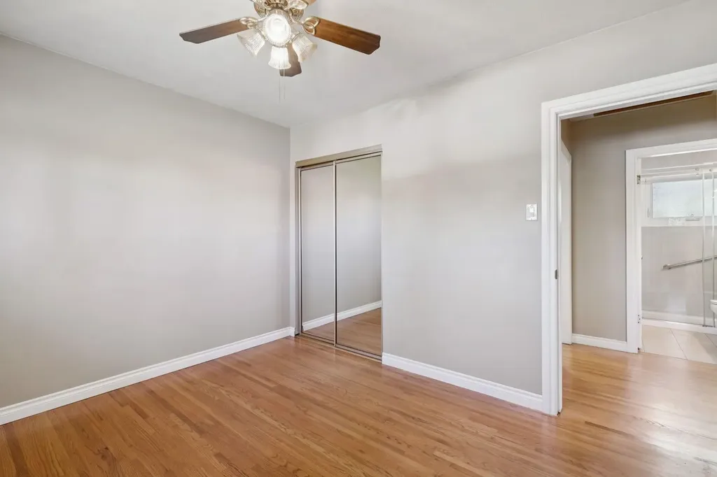 8028 5 Street SW Calgary AB T2V1C5