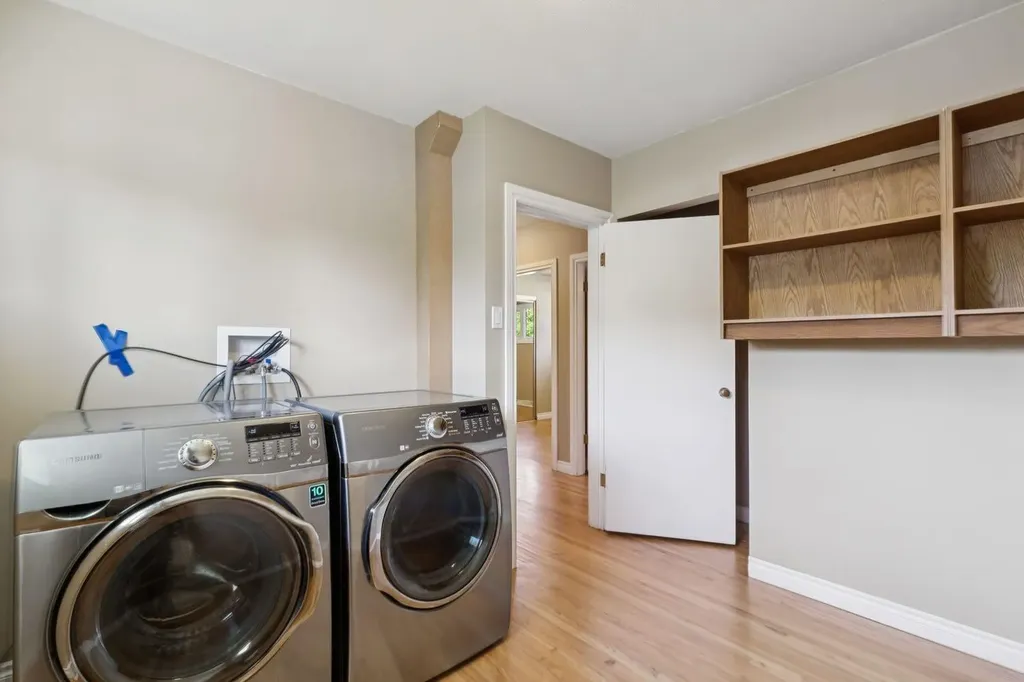 8028 5 Street SW Calgary AB T2V1C5