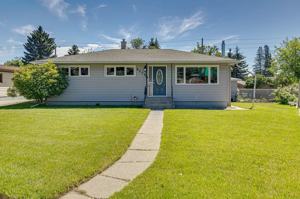 8028 5 Street SW Calgary AB T2V1C5