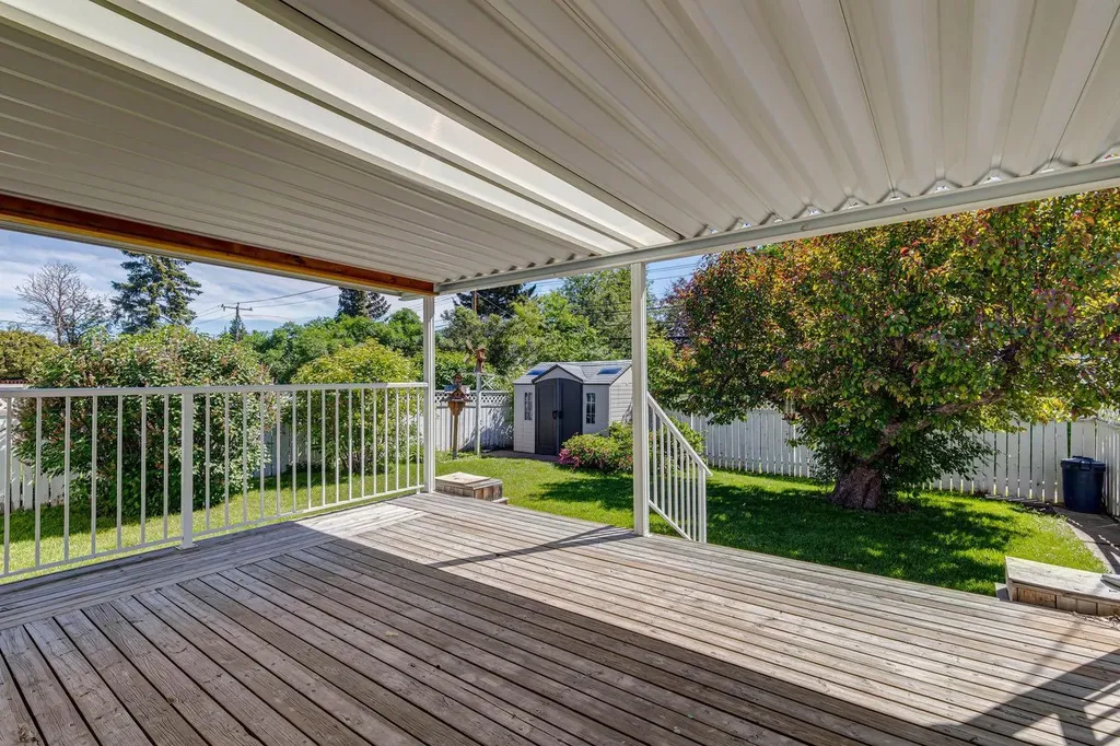8028 5 Street SW Calgary AB T2V1C5