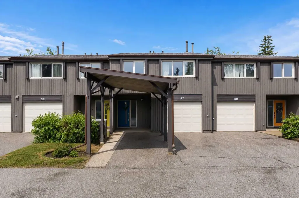 2225 Oakmoor Drive SW Calgary AB T2V 4N6