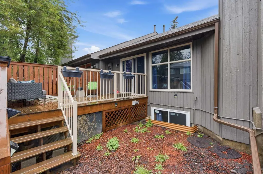2225 Oakmoor Drive SW Calgary AB T2V 4N6