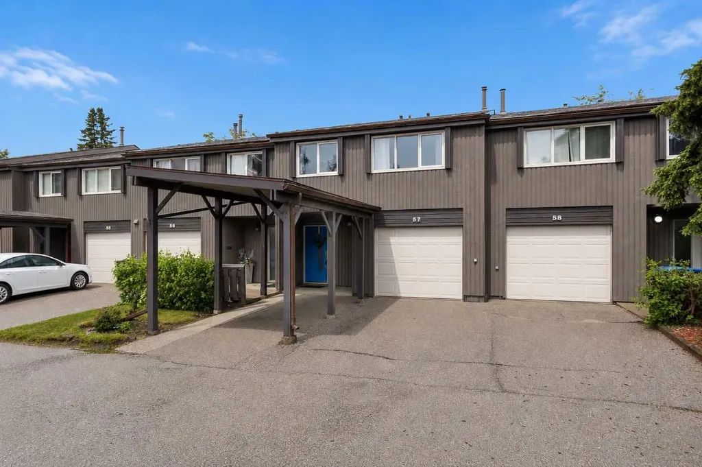 2225 Oakmoor Drive SW Calgary AB T2V 4N6