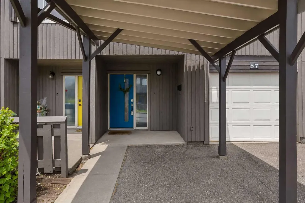 2225 Oakmoor Drive SW Calgary AB T2V 4N6