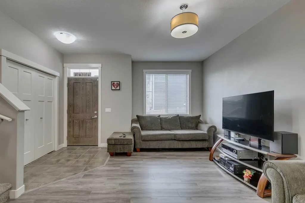 659 Evanston Manor NW Calgary AB T3P 0R9