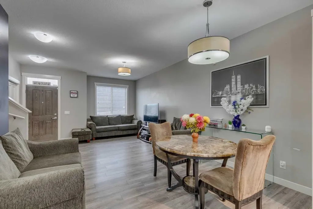 659 Evanston Manor NW Calgary AB T3P 0R9