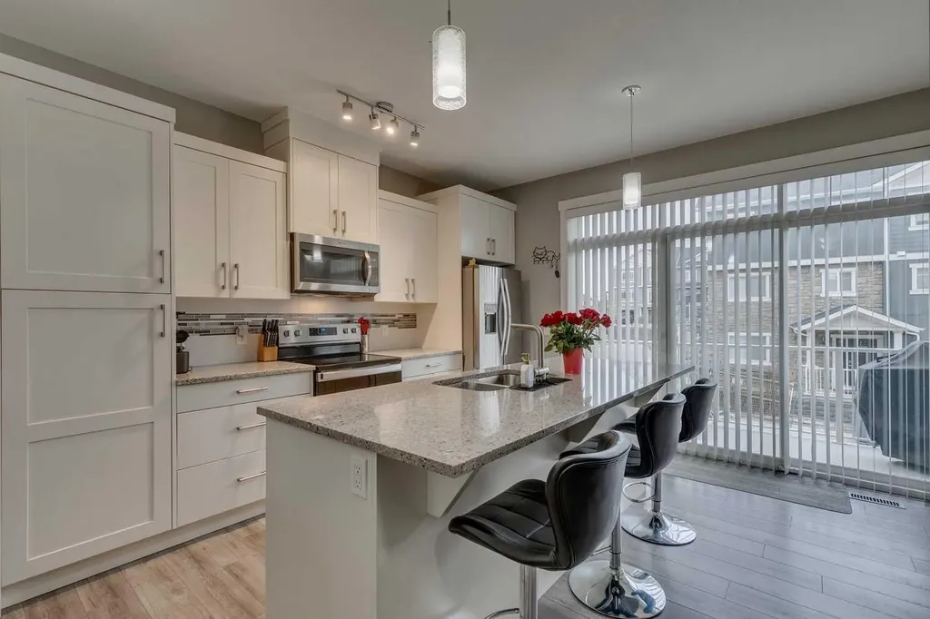 659 Evanston Manor NW Calgary AB T3P 0R9