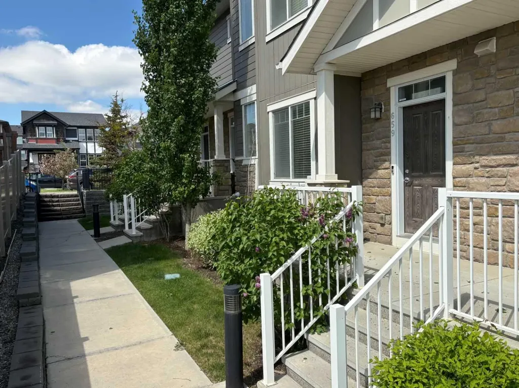 659 Evanston Manor NW Calgary AB T3P 0R9