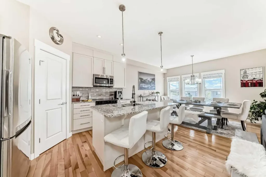 320 Rainbow Falls Green Chestermere AB T1X 0S4