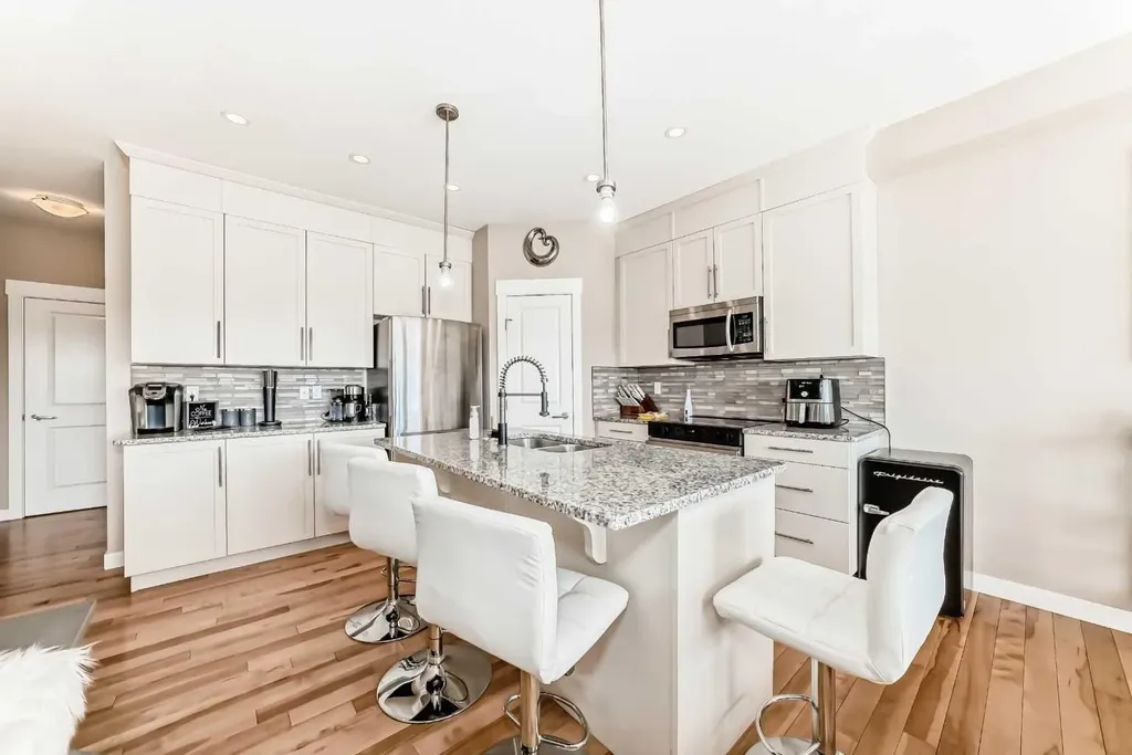 320 Rainbow Falls Green Chestermere AB T1X 0S4