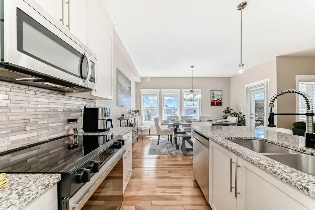 320 Rainbow Falls Green Chestermere AB T1X 0S4
