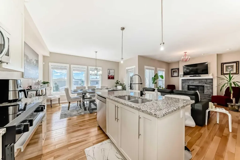 320 Rainbow Falls Green Chestermere AB T1X 0S4