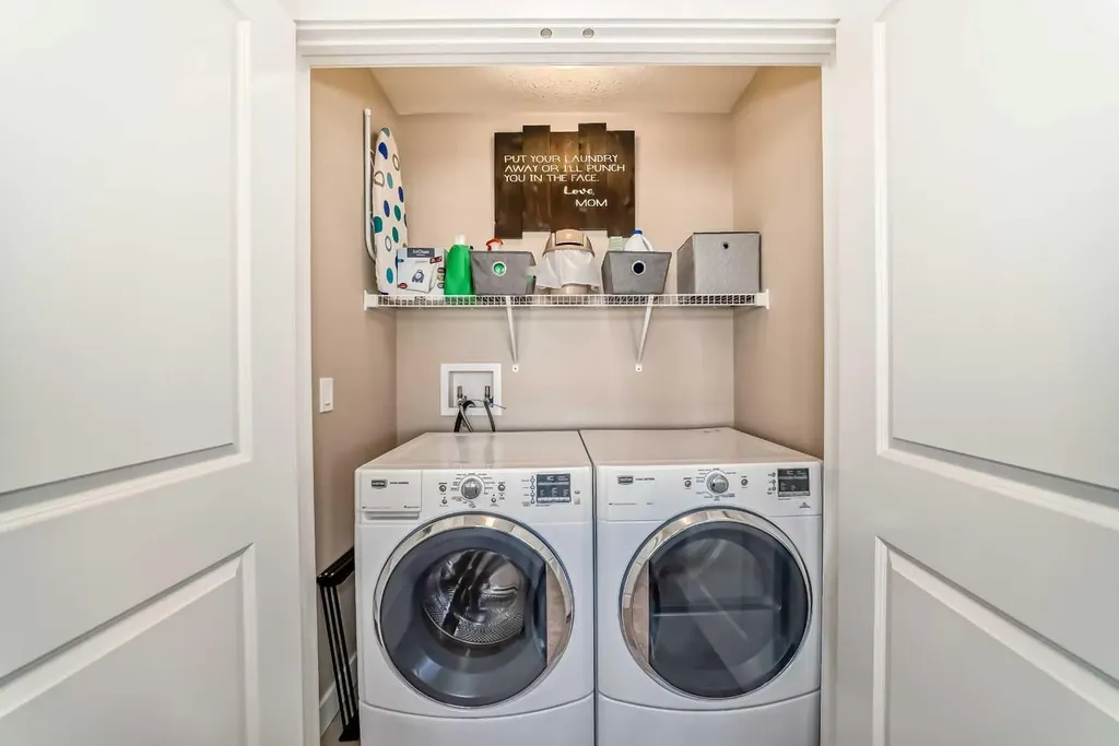 320 Rainbow Falls Green Chestermere AB T1X 0S4