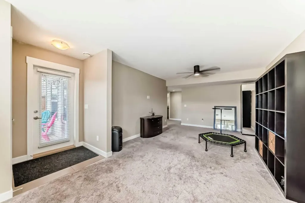 320 Rainbow Falls Green Chestermere AB T1X 0S4