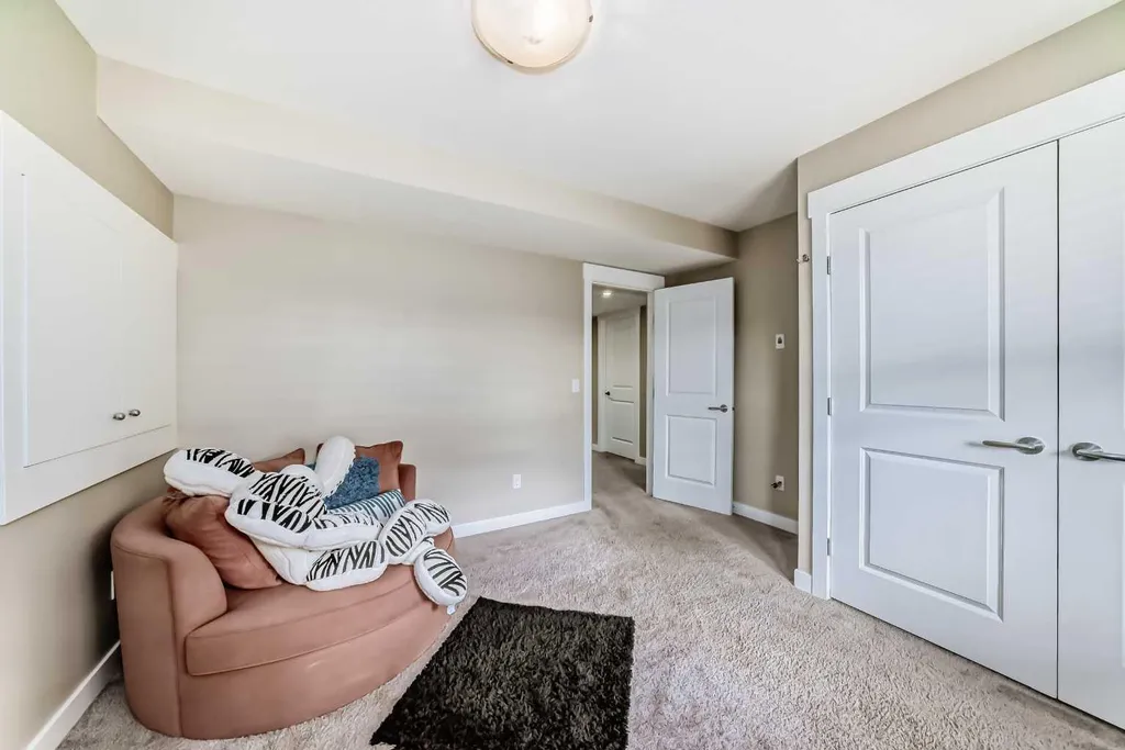 320 Rainbow Falls Green Chestermere AB T1X 0S4