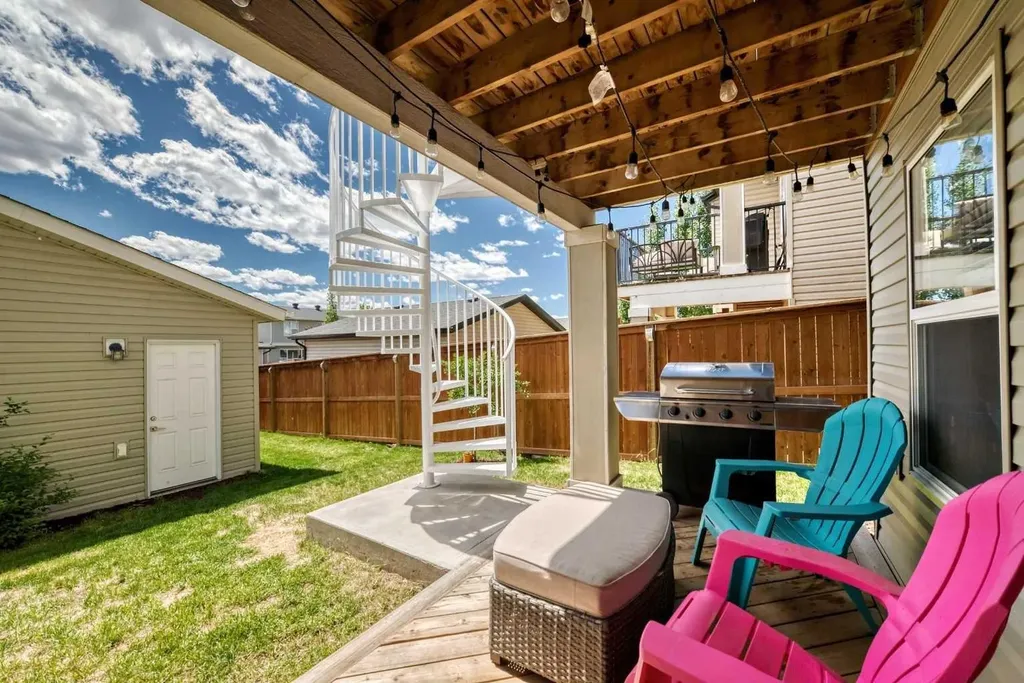 320 Rainbow Falls Green Chestermere AB T1X 0S4