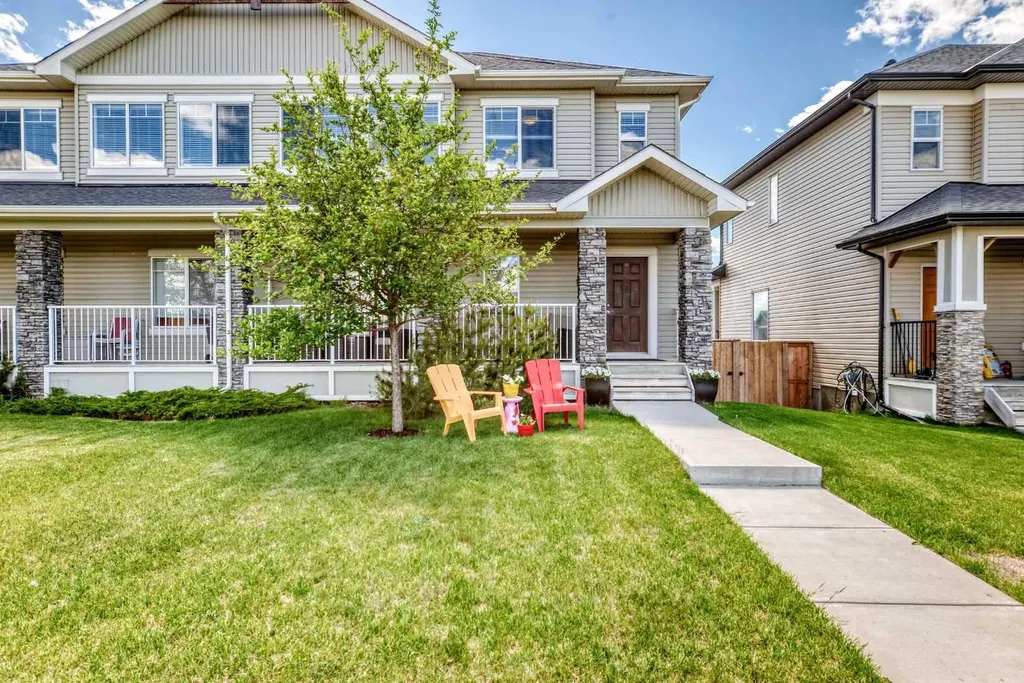 320 Rainbow Falls Green Chestermere AB T1X 0S4