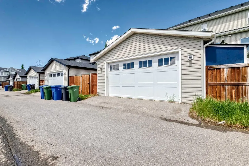 320 Rainbow Falls Green Chestermere AB T1X 0S4