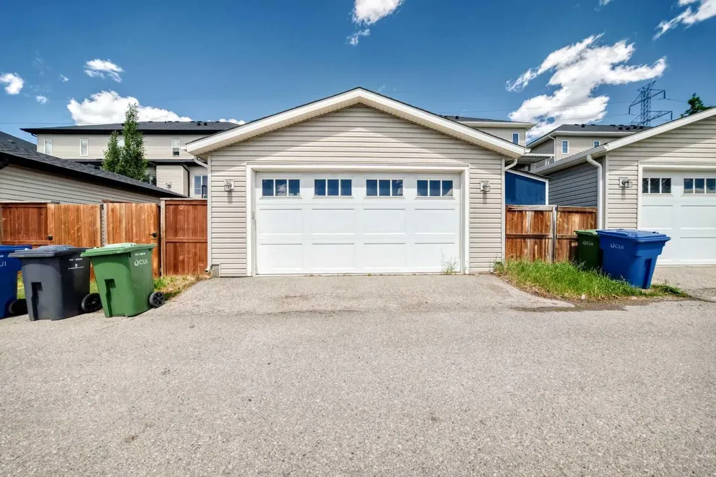 320 Rainbow Falls Green Chestermere AB T1X 0S4