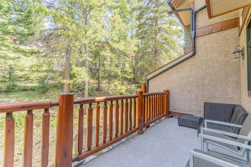 137 Wapiti Close Canmore AB T1W 3B2