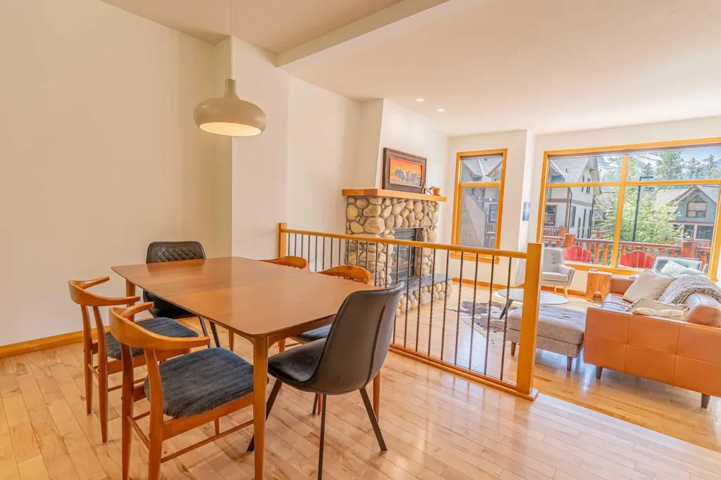137 Wapiti Close Canmore AB T1W 3B2