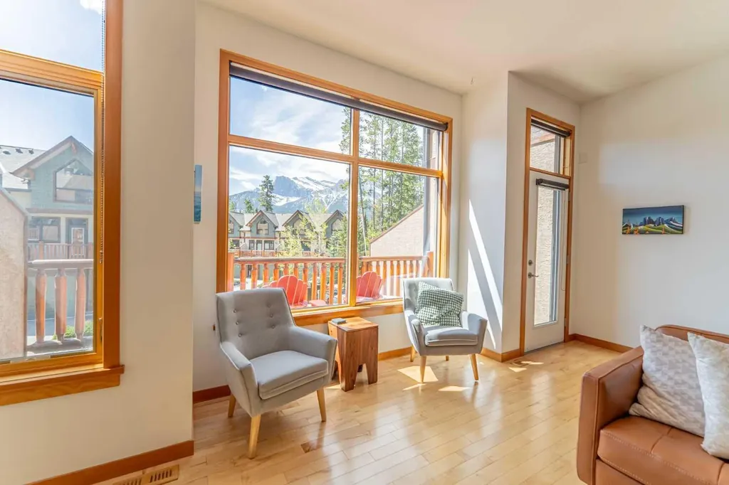 137 Wapiti Close Canmore AB T1W 3B2