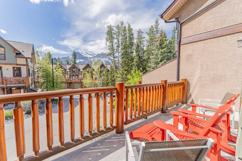 137 Wapiti Close Canmore AB T1W 3B2