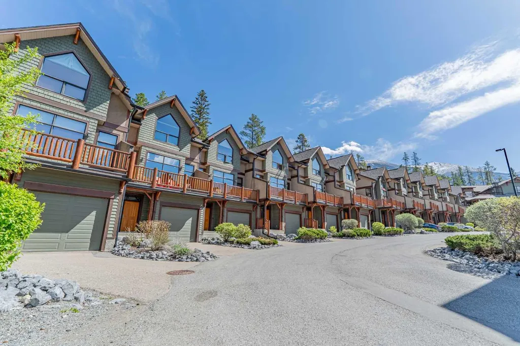 137 Wapiti Close Canmore AB T1W 3B2