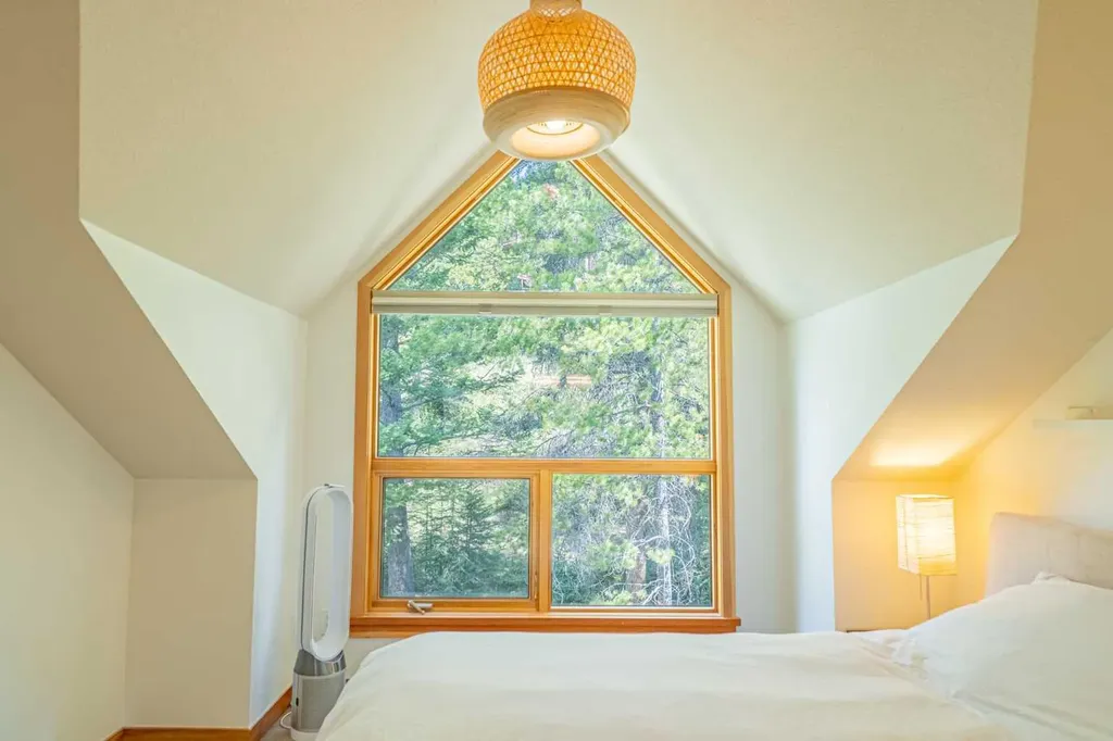 137 Wapiti Close Canmore AB T1W 3B2
