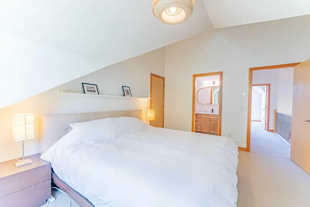 137 Wapiti Close Canmore AB T1W 3B2
