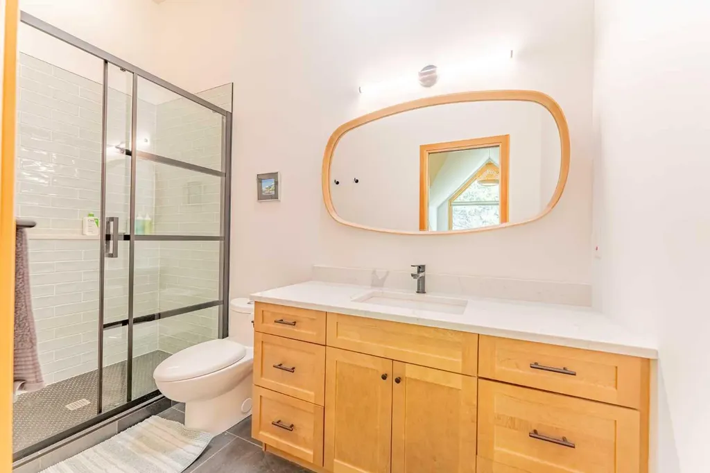 137 Wapiti Close Canmore AB T1W 3B2