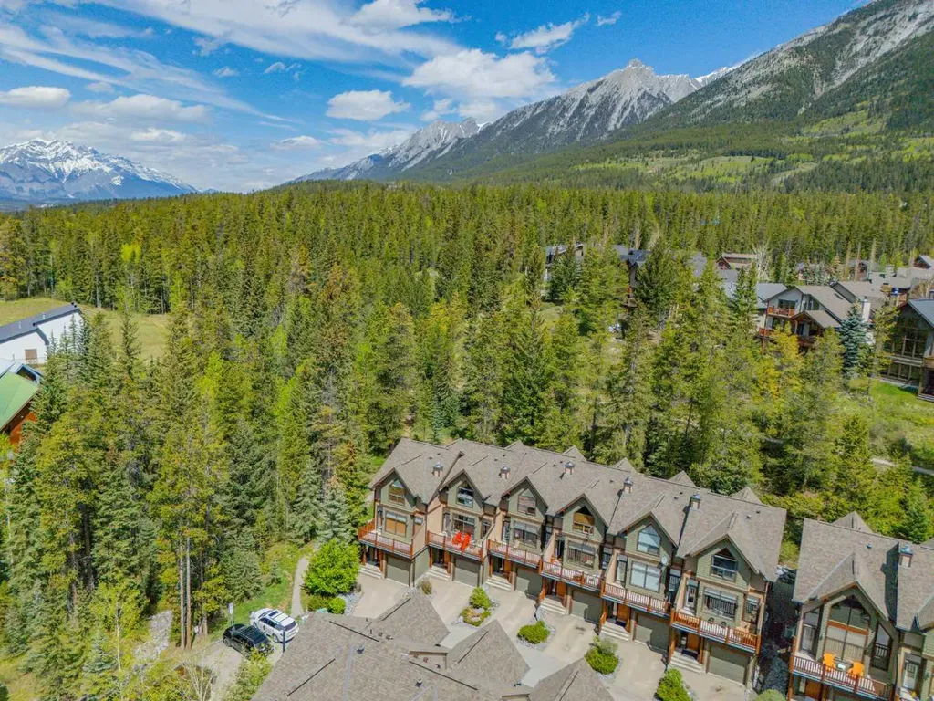 137 Wapiti Close Canmore AB T1W 3B2