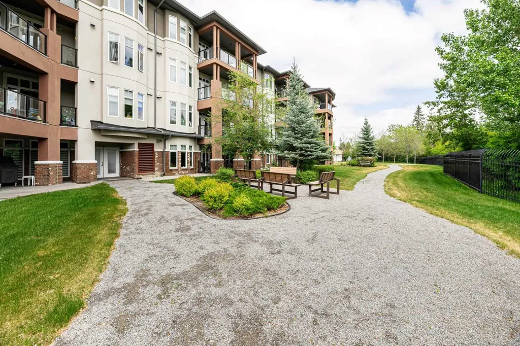 5213 61 Street Red Deer AB T4N 6N5