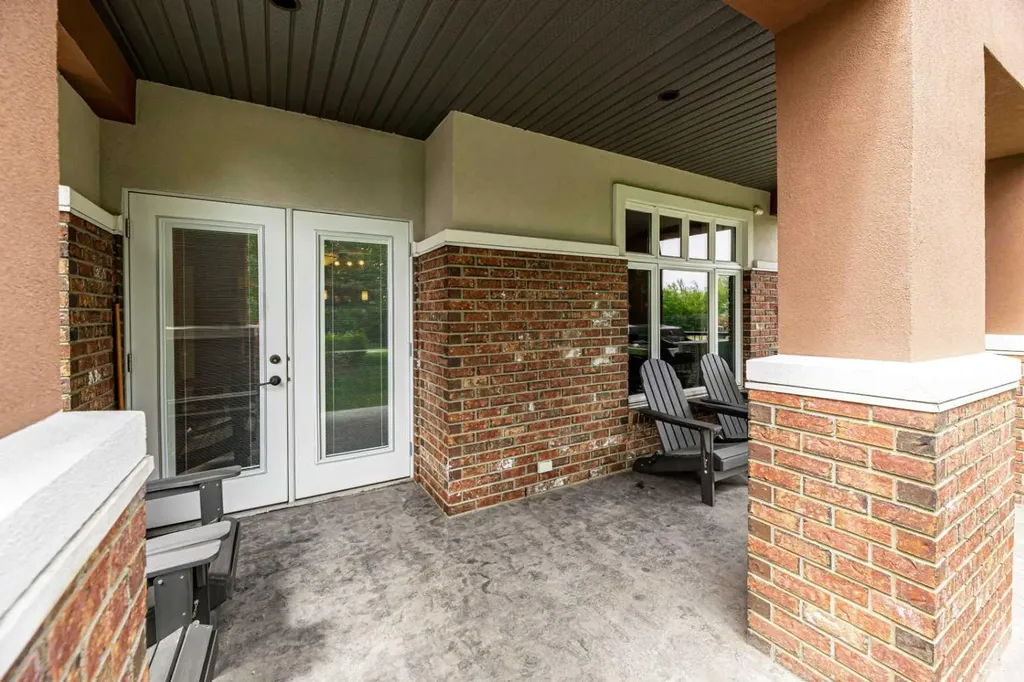 5213 61 Street Red Deer AB T4N 6N5