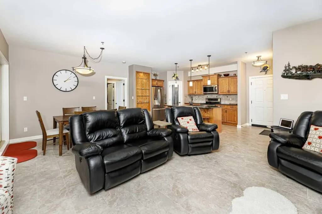 5213 61 Street Red Deer AB T4N 6N5