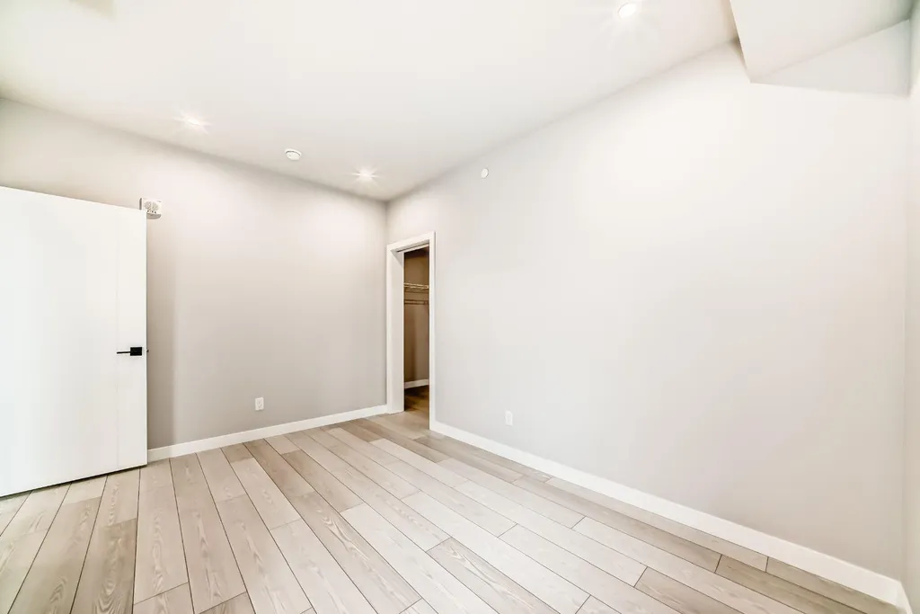 110 18a Street NW Calgary AB T2N5G5