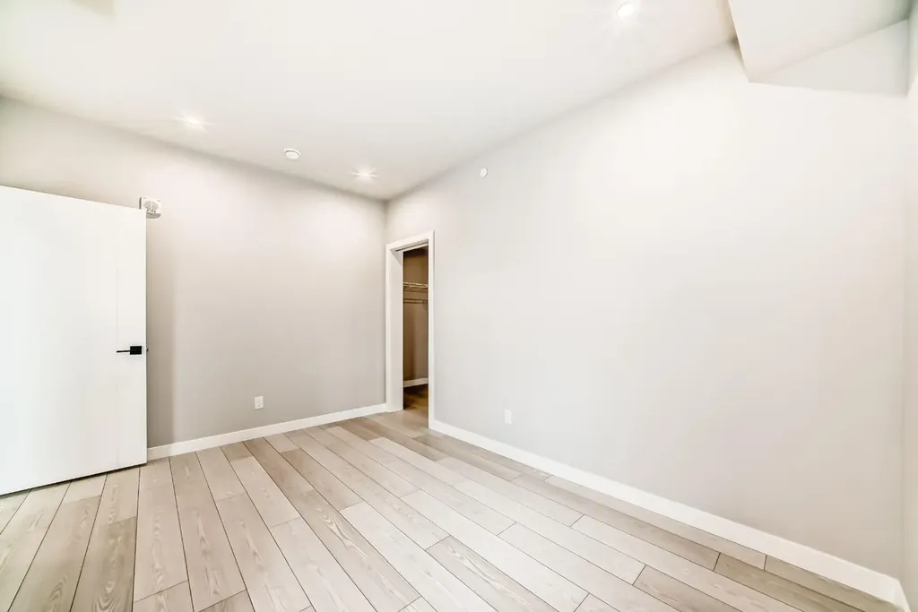 110 18a Street NW Calgary AB T2N5G5