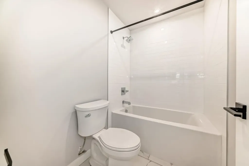 110 18a Street NW Calgary AB T2N5G5